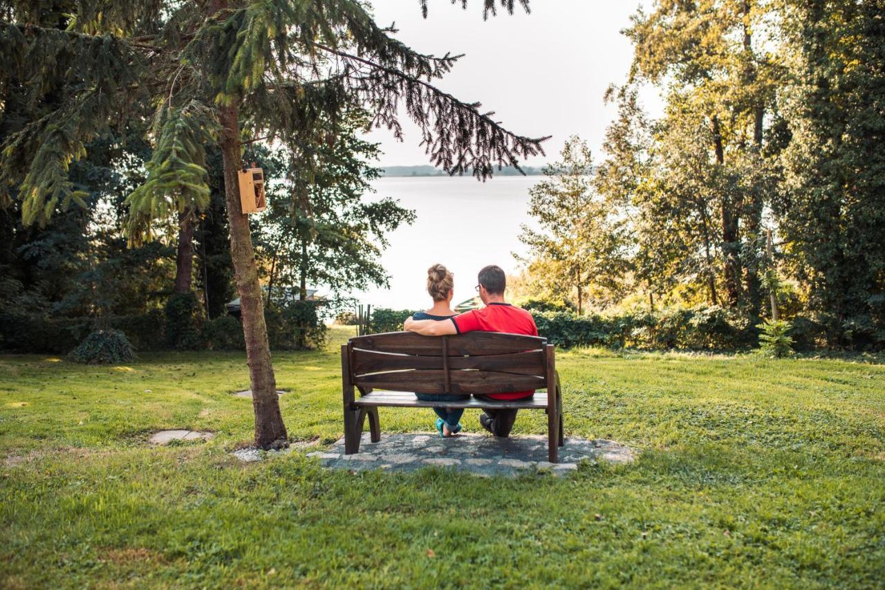 Ferienwohnung Direkt Am Potzlower See 外观 照片